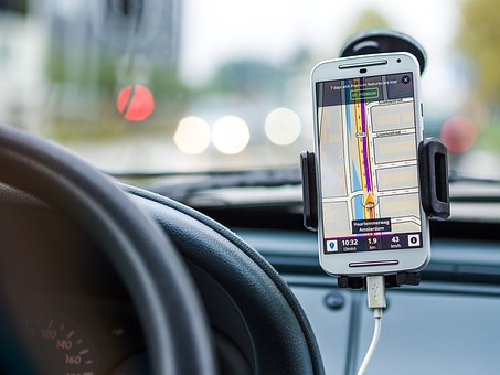 using GPS on a Smartphone while driving